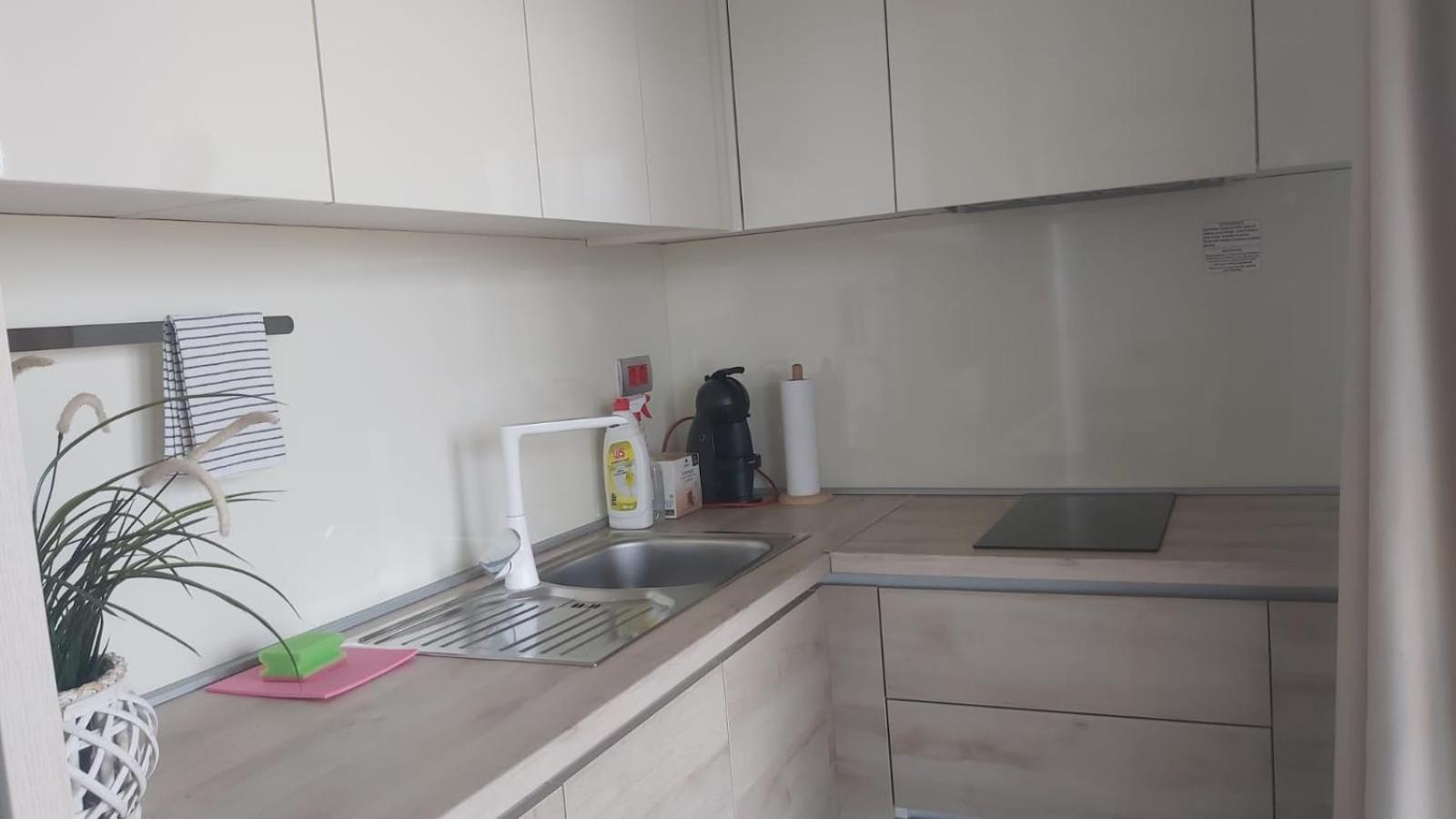 Mobile Home Apartment Camp קלנוביצה מראה חיצוני תמונה